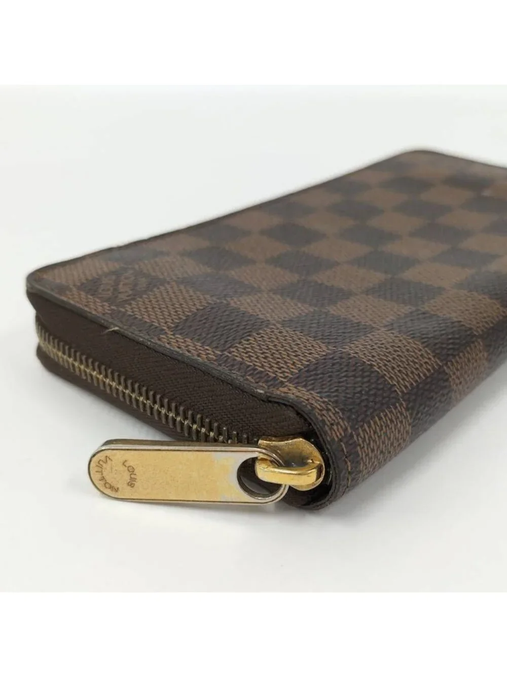 Louis Vuitton Zippy Wallet Damier